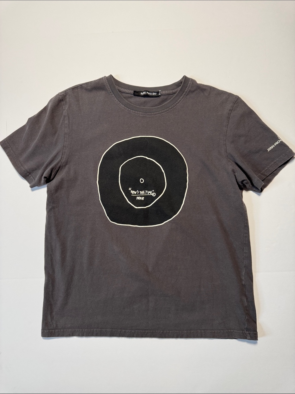 ROME PAYS OFF Jean-Michel Basquiat Graphic Circle Tee Charcoal Black Art Print M